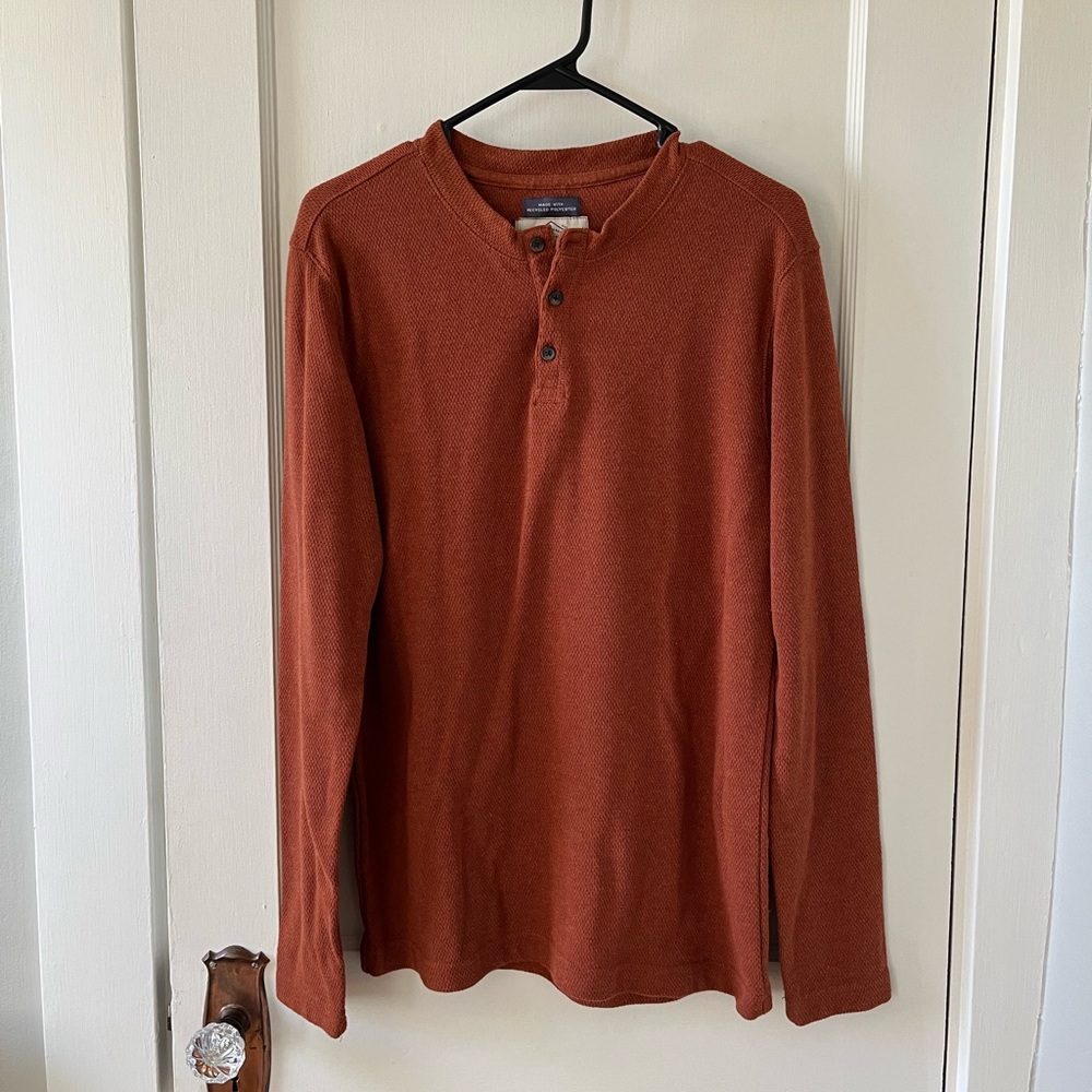 Men’s St. John's Bay Burnt Orange Henley (M)